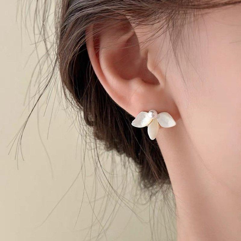 Star style Shell Flower Pearl Earrings S925 Silver stud post Charm Small and Sweet Exquisite Earrings Ear Accessories