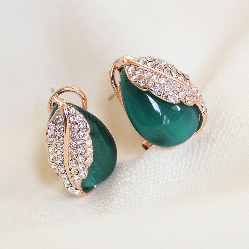 Super sparkling rhinestone leaf anti allergic earrings 2019 new European and American fashion earrings with feminine temperament earrings