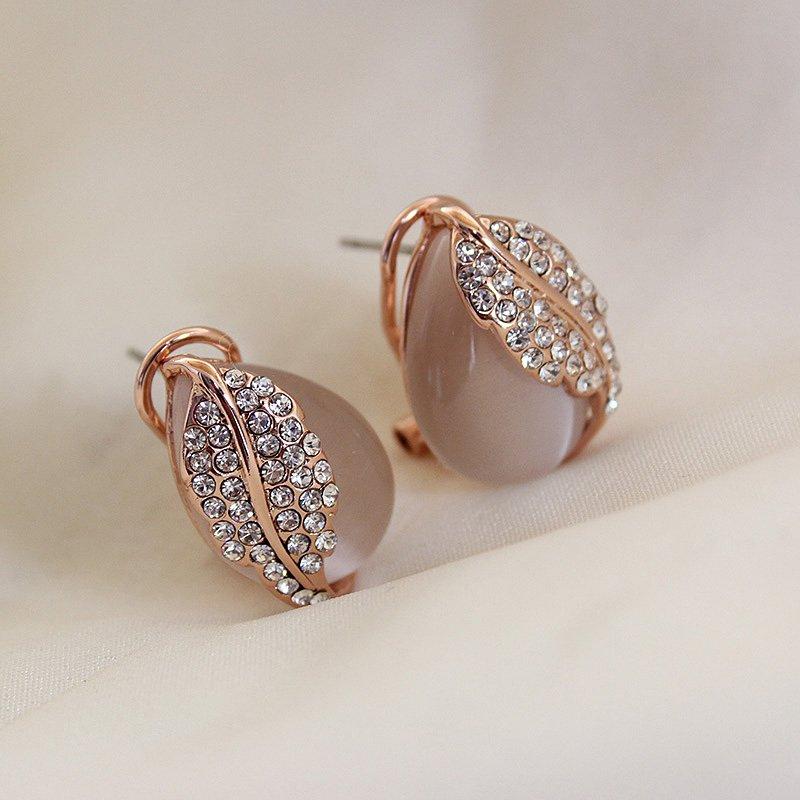 Super sparkling rhinestone leaf anti allergic earrings 2019 new European and American fashion earrings with feminine temperament earrings