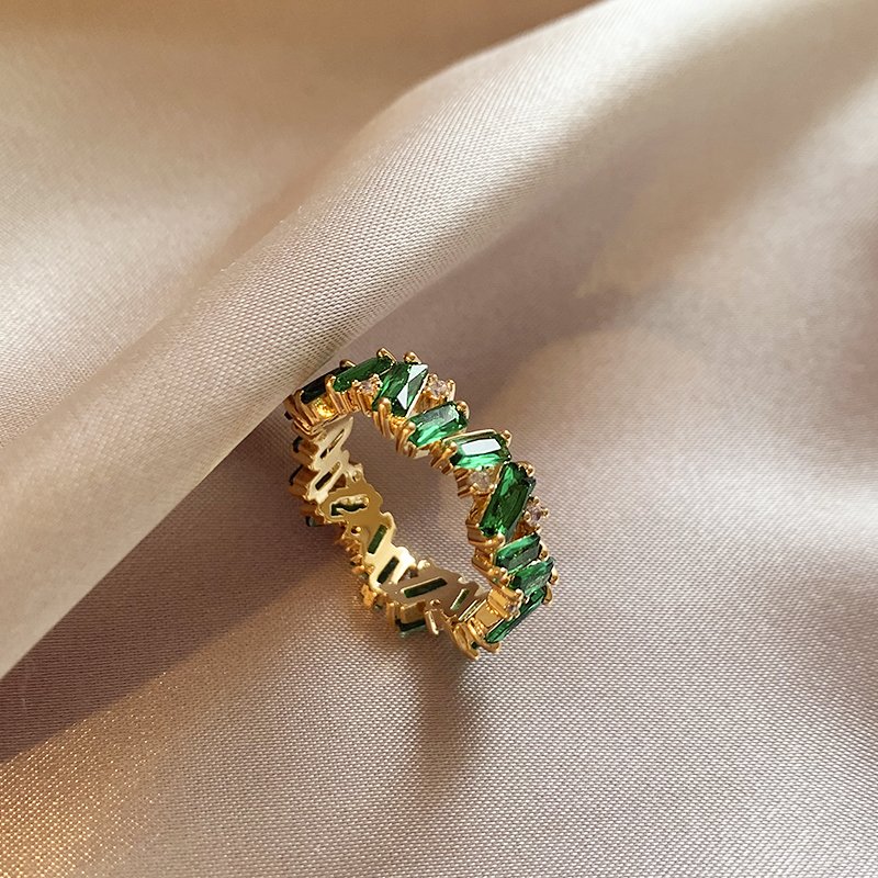 Ancestral green zircon ring, female niche design, retro ring, light luxury, high-end feeling, index finger ring, 2024 new popular item