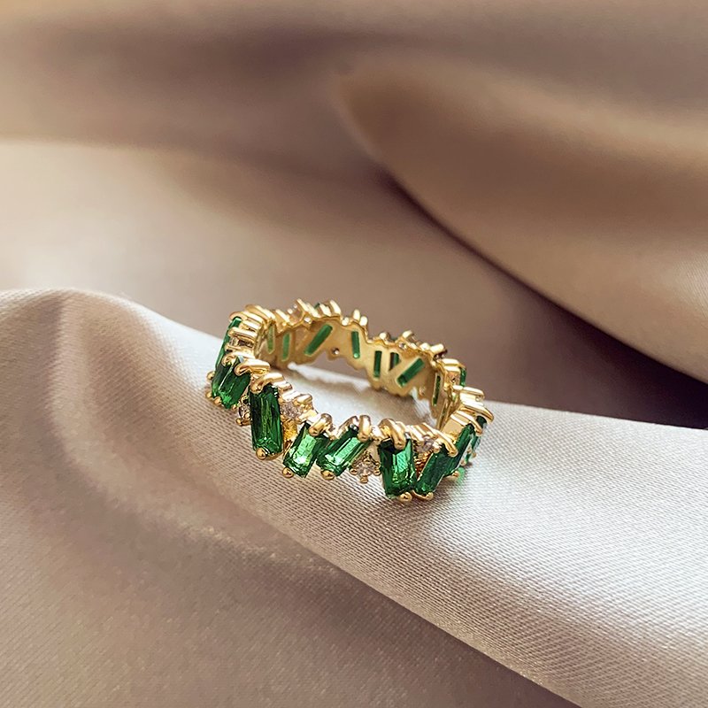 Ancestral green zircon ring, female niche design, retro ring, light luxury, high-end feeling, index finger ring, 2024 new popular item