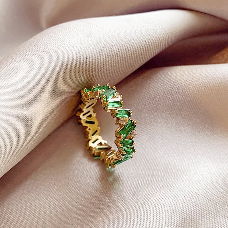 Ancestral green zircon ring, female niche design, retro ring, light luxury, high-end feeling, index finger ring, 2024 new popular item