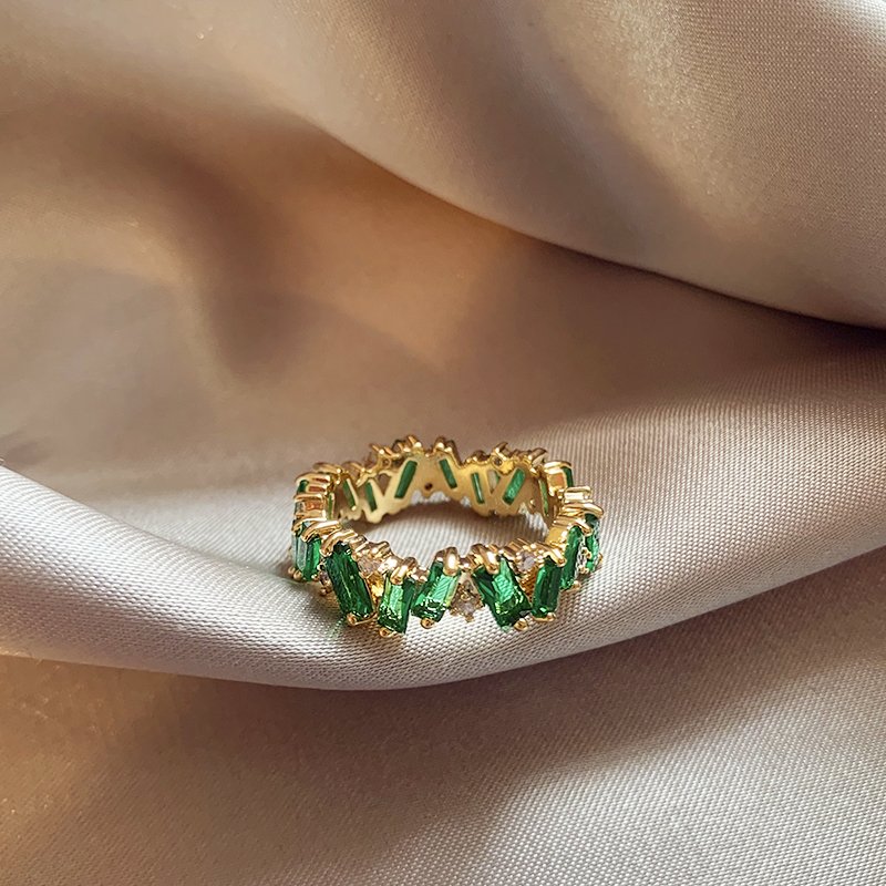 Ancestral green zircon ring, female niche design, retro ring, light luxury, high-end feeling, index finger ring, 2024 new popular item