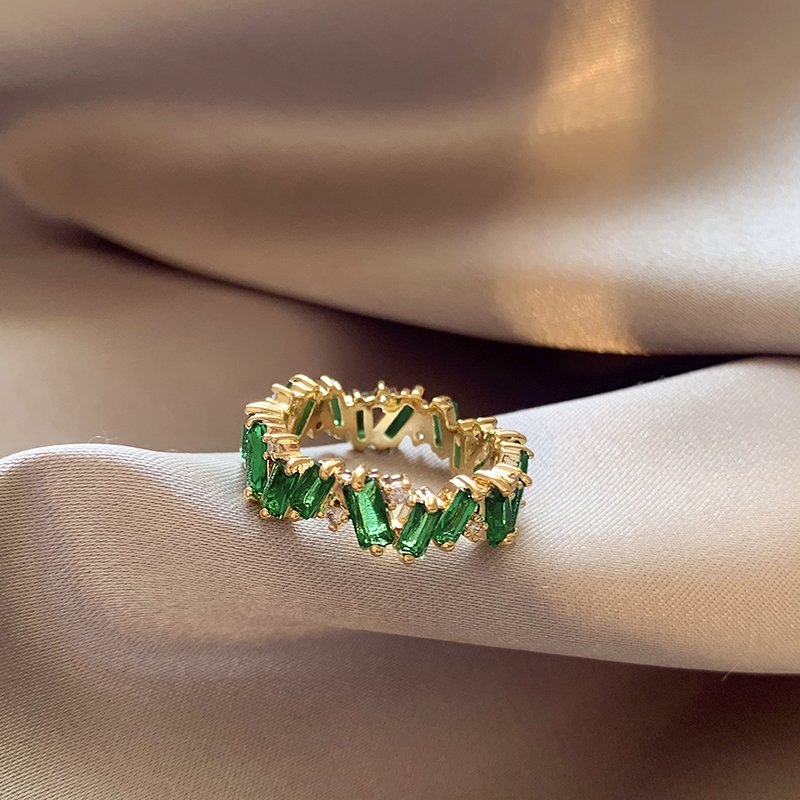 Ancestral green zircon ring, female niche design, retro ring, light luxury, high-end feeling, index finger ring, 2024 new popular item