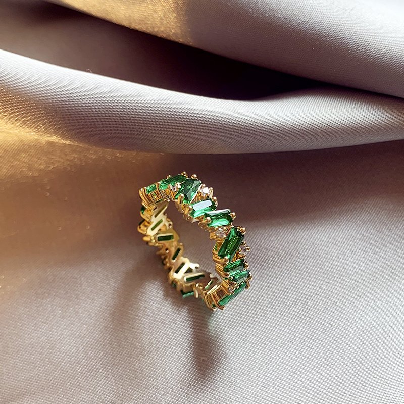 Ancestral green zircon ring, female niche design, retro ring, light luxury, high-end feeling, index finger ring, 2024 new popular item