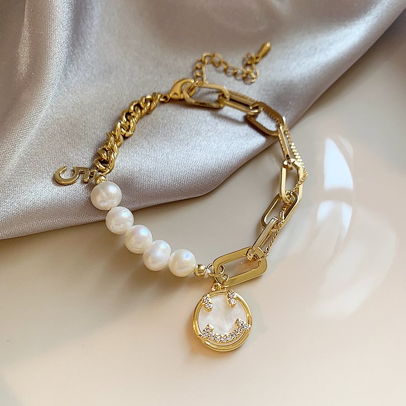 Baroque natural pearl smiling face bracelet, women's light luxury high-end bracelet, 2024 new niche exquisite jewelry