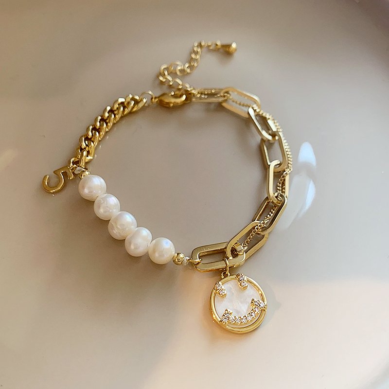 Baroque natural pearl smiling face bracelet, women's light luxury high-end bracelet, 2024 new niche exquisite jewelry