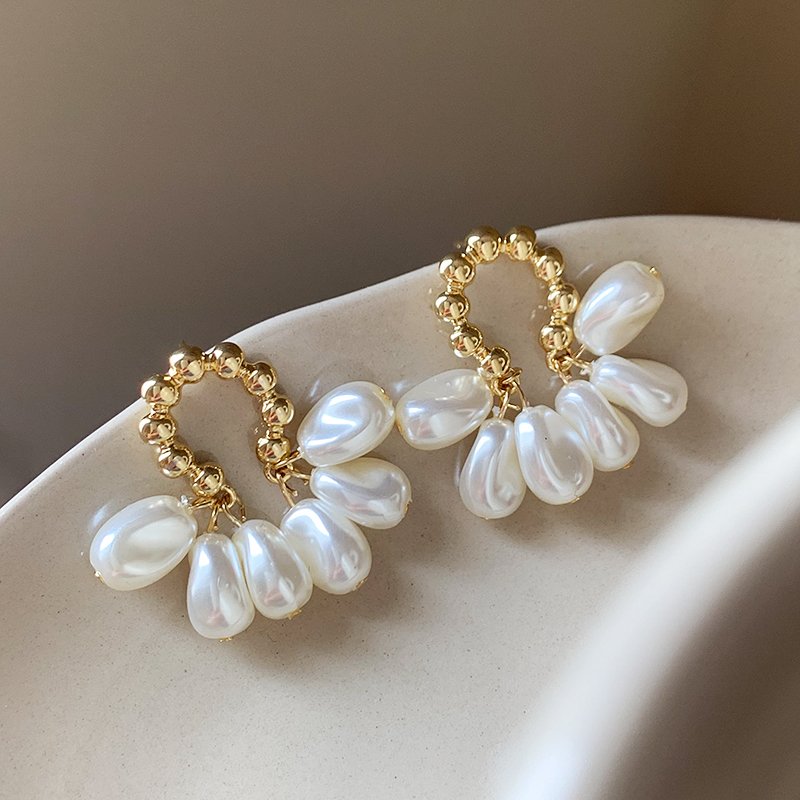 Baroque pearl earrings for women, luxurious and high-end earrings, 2024 new popular item, niche and unique earrings, ear accessories