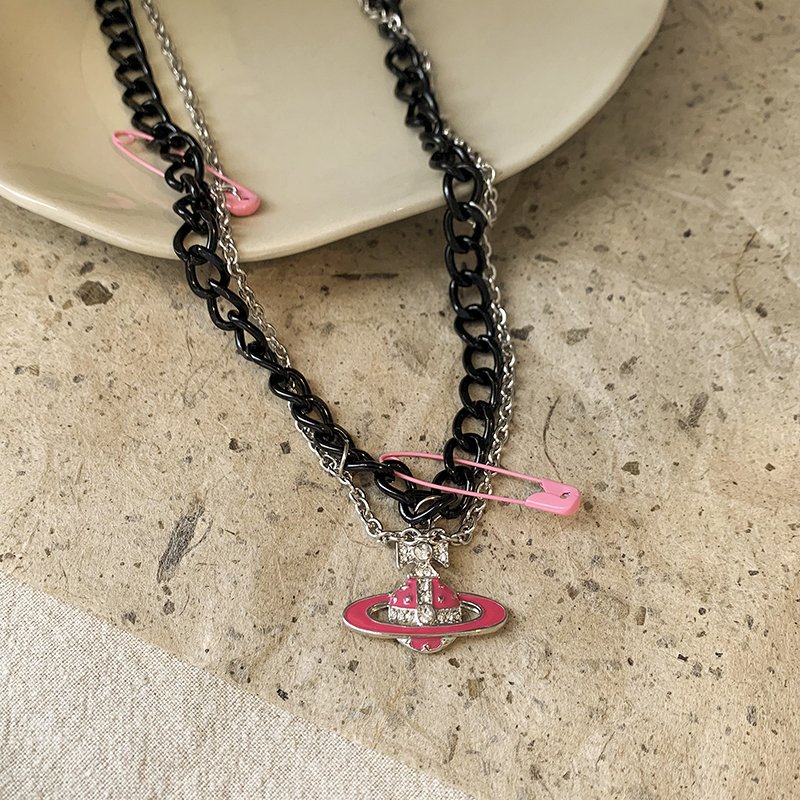 Black chain pin necklace, female niche design, necklace, sweet and cool style, rose red earth planet pendant