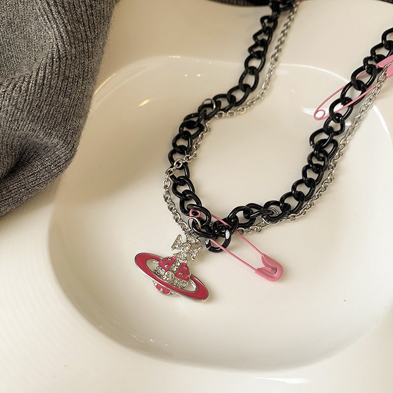 Black chain pin necklace, female niche design, necklace, sweet and cool style, rose red earth planet pendant