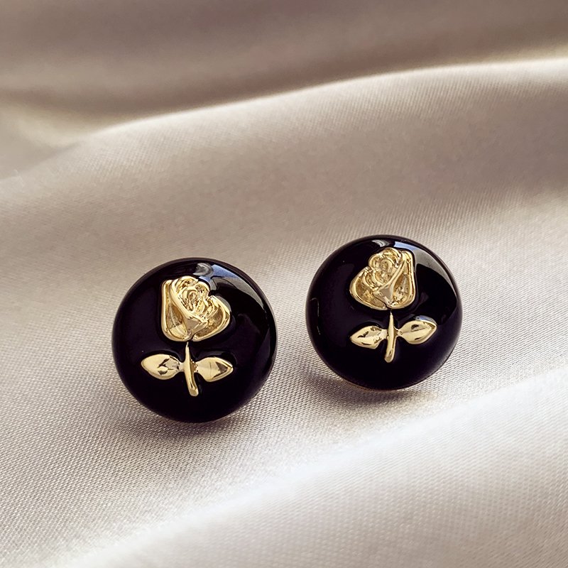 Black gold rose earrings for women, 2024 new popular style, elegant earrings, light luxury and high-end ear accessories