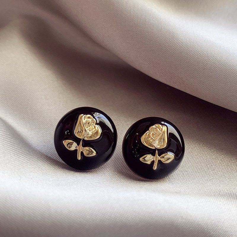 Black gold rose earrings for women, 2024 new popular style, elegant earrings, light luxury and high-end ear accessories