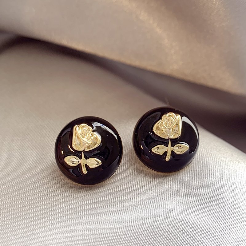 Black gold rose earrings for women, 2024 new popular style, elegant earrings, light luxury and high-end ear accessories