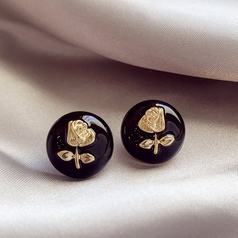 Black gold rose earrings for women, 2024 new popular style, elegant earrings, light luxury and high-end ear accessories