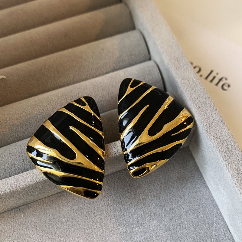 Black gold zebra print retro earrings for women, luxurious and high-end, exaggerated large earrings, 2024 new popular unique earrings