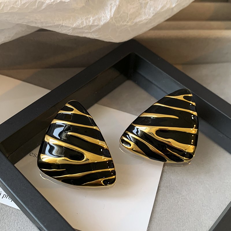 Black gold zebra print retro earrings for women, luxurious and high-end, exaggerated large earrings, 2024 new popular unique earrings