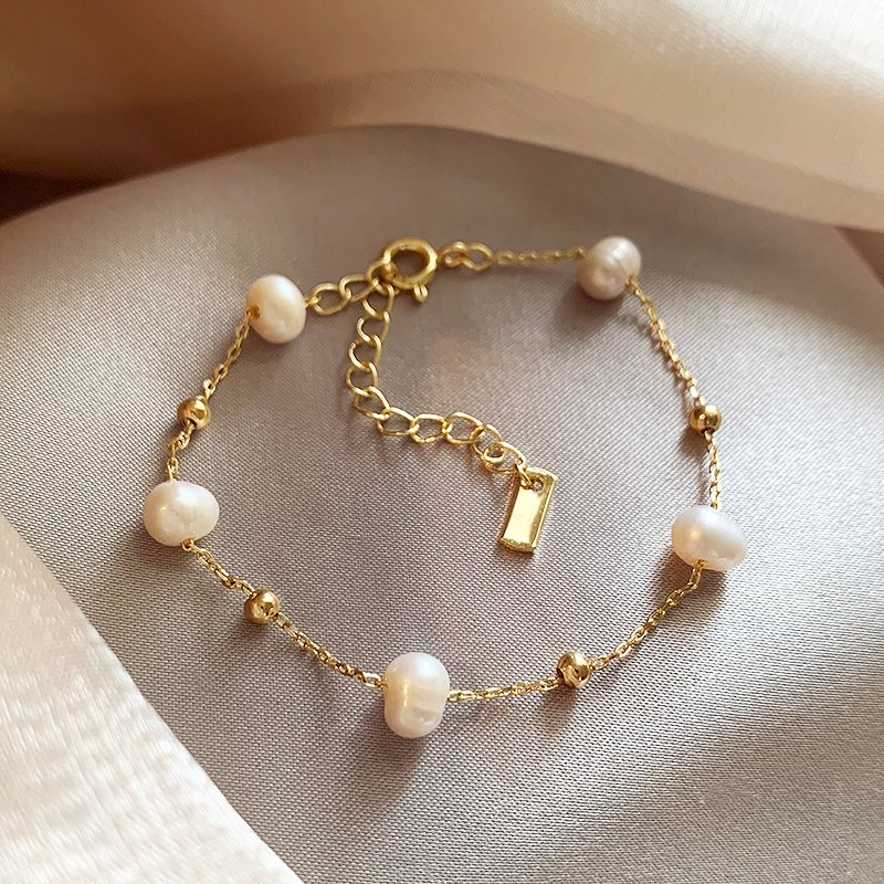 Broken silver natural pearl bracelet for women, light luxury, niche and exquisite bracelet, 2024 new popular item, layered jewelry