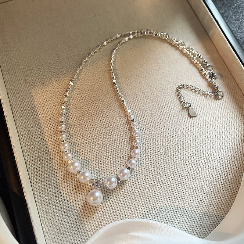 Broken silver pearl necklace for women, light luxury, niche collarbone chain, 2024 new popular high-end necklace, neck accessories