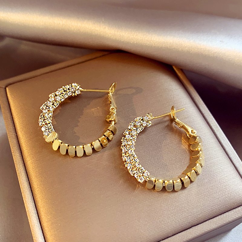 Unique Broken Silver and Gold Circle Earrings | High-End Summer 2025 Trend | Luxe & Niche Design