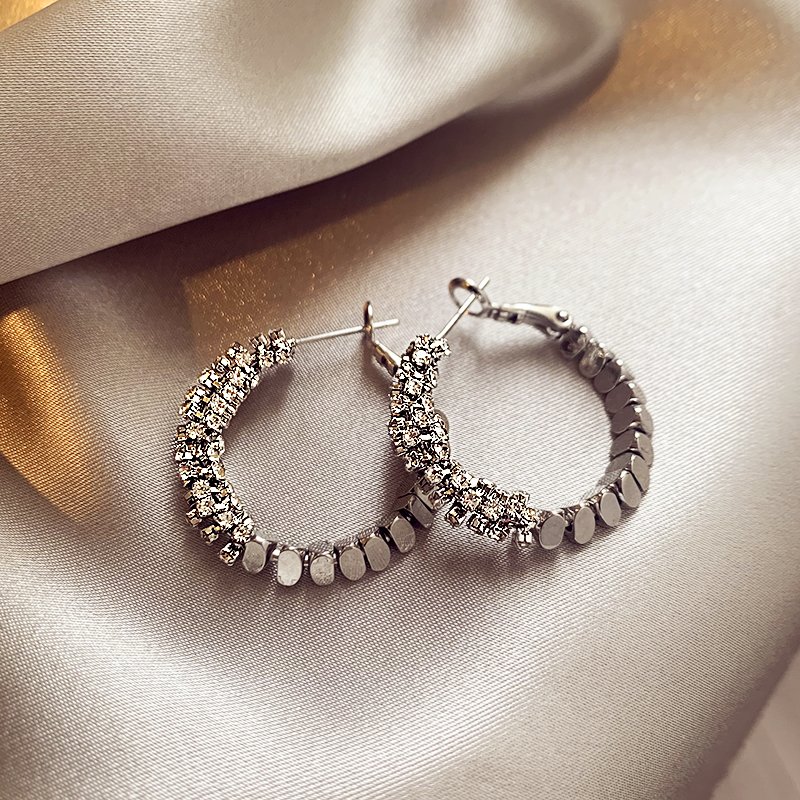 Unique Broken Silver and Gold Circle Earrings | High-End Summer 2025 Trend | Luxe & Niche Design