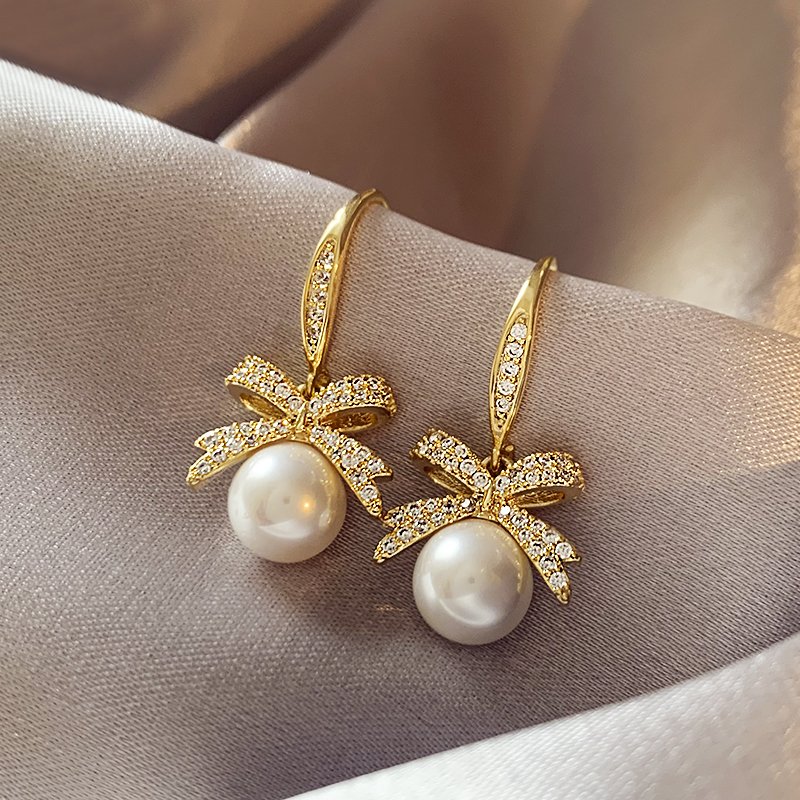 Butterfly Knot Pearl Earrings for Women 2024 New Popular Style High End Earrings with Light Luxury Charm Earrings and Earrings