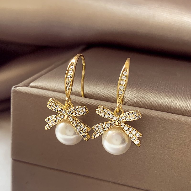 Butterfly Knot Pearl Earrings for Women 2024 New Popular Style High End Earrings with Light Luxury Charm Earrings and Earrings