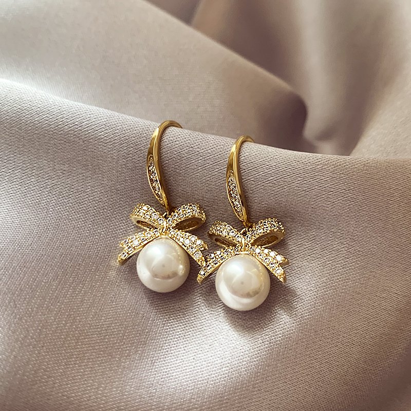 Butterfly Knot Pearl Earrings for Women 2024 New Popular Style High End Earrings with Light Luxury Charm Earrings and Earrings