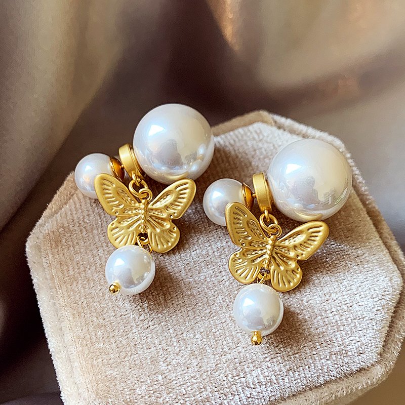 Butterfly double-sided pearl earrings, women's light luxury high-end earrings, 2024 new explosive style, niche and unique earrings