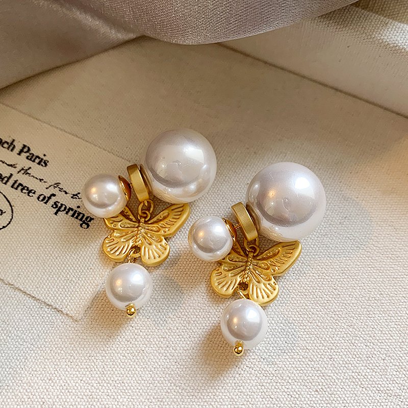 Butterfly double-sided pearl earrings, women's light luxury high-end earrings, 2024 new explosive style, niche and unique earrings