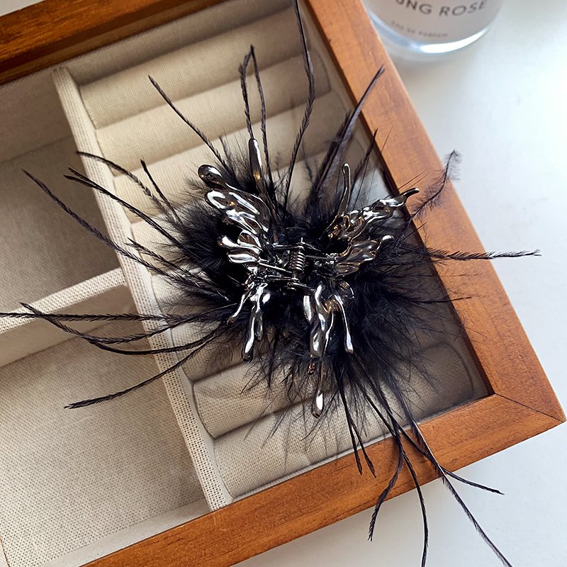 Butterfly feather hair clip, grabbing clip at the back of the female head, 2024 new high-end hair accessory, high-end feeling, shark clip, hair artifact