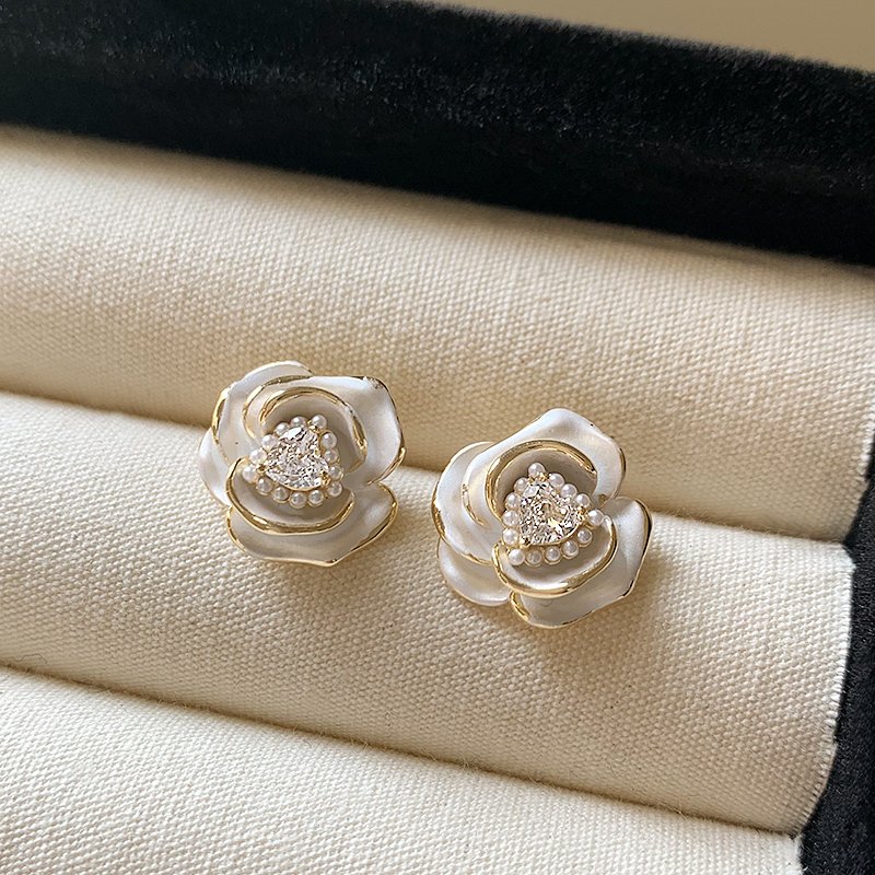 Camellia pearl earrings for women 2024 new popular high-end earrings 925 pure silver stud post light luxury niche earrings