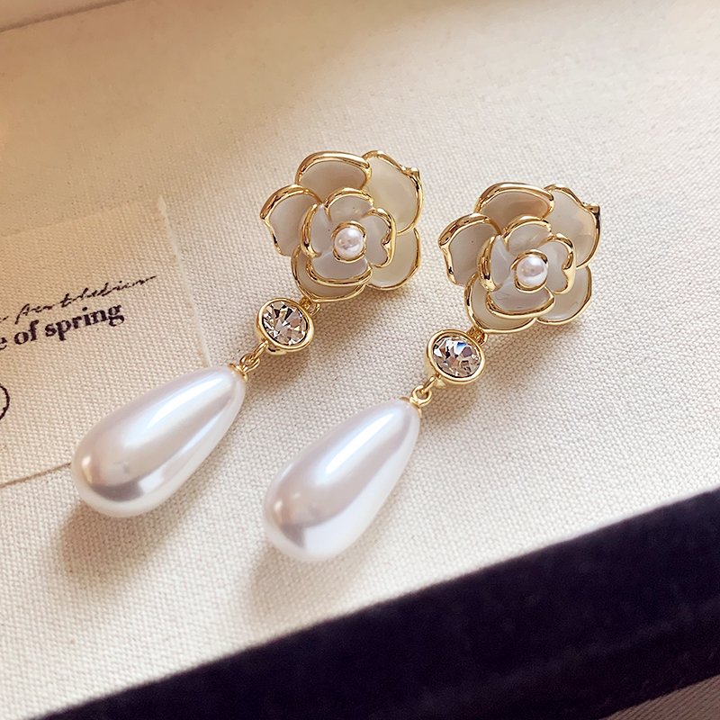 Camellia water droplet pearl earrings 2024 new popular high-end earrings for women, long style temperament flower earrings