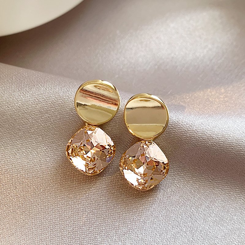 Candy colored dazzling zircon earrings for women, light luxury and high-end earrings, 2024 new popular, niche and unique ear accessories