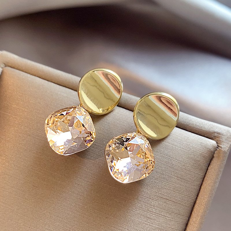 Candy colored dazzling zircon earrings for women, light luxury and high-end earrings, 2024 new popular, niche and unique ear accessories