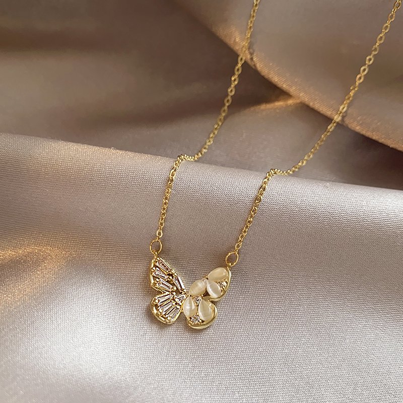 Cat's Eye Stone Butterfly Necklace for Women, Light Luxury, niche, high-end, collarbone chain, 2024 new popular style, temperament, necklace accessories