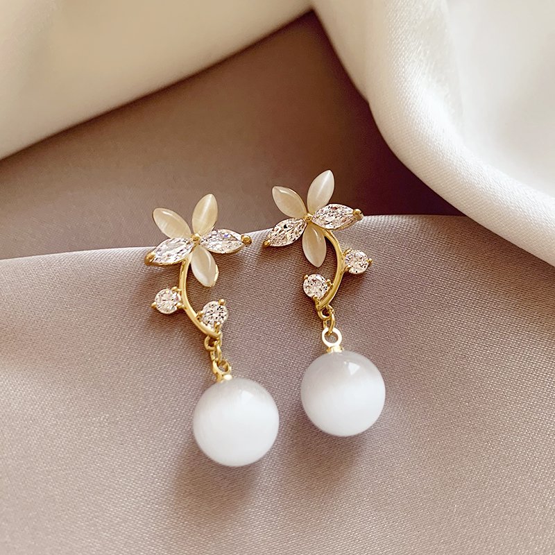 Cat's Eye Stone Flower Earrings for Women 2024 New Popular Style High end Fashion Earnail Temperament Light Luxury Unique Earaccessory