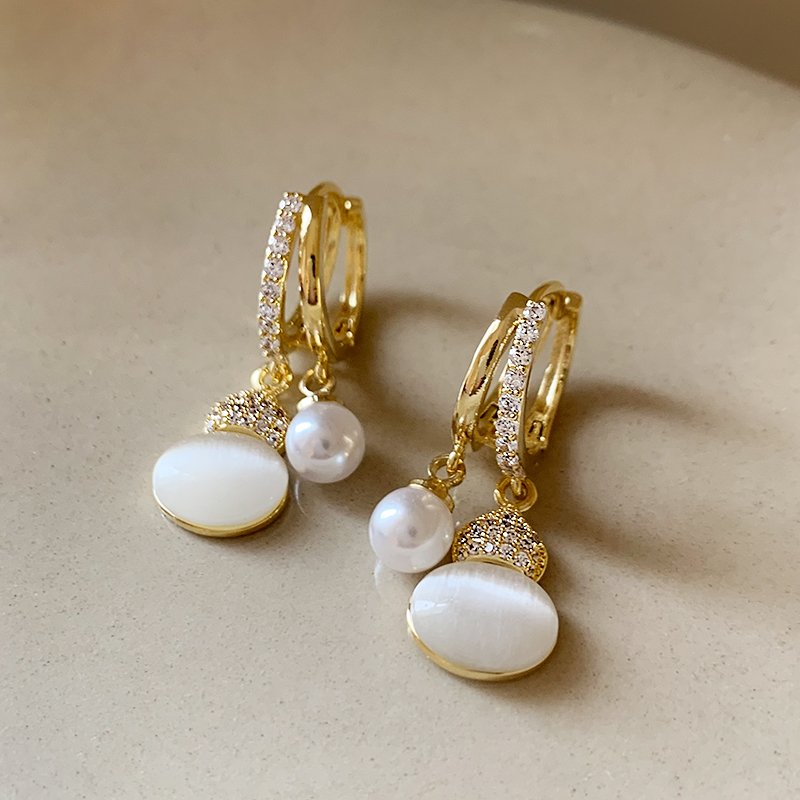 Cat's Eye Stone Gourd Pearl Earrings Women's Light Luxury temperament Ear Buckle 2024 New Popular Earnail High Sense Ear Jewelry