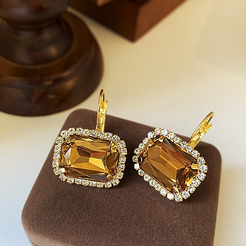 Champagne Gold Crystal Zircon Earrings for Women, with a Light Luxury and High Quality Charm, 2024 New Explosive Earrings