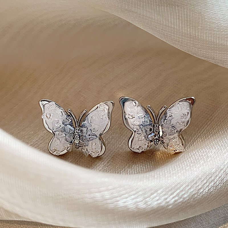 Crystal butterfly earrings for women, 2024 new popular design sense, niche earrings, light luxury, high-end feeling, summer earrings