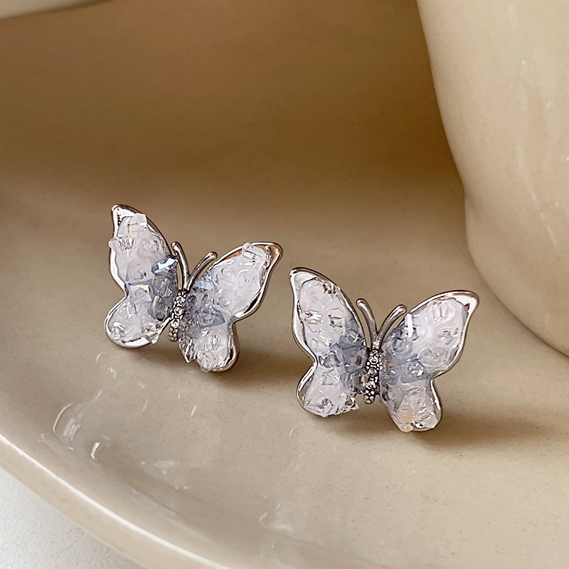 Crystal butterfly earrings for women, 2024 new popular design sense, niche earrings, light luxury, high-end feeling, summer earrings