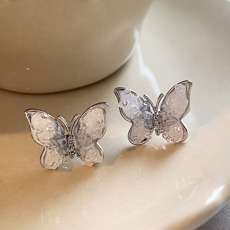 Crystal butterfly earrings for women, 2024 new popular design sense, niche earrings, light luxury, high-end feeling, summer earrings