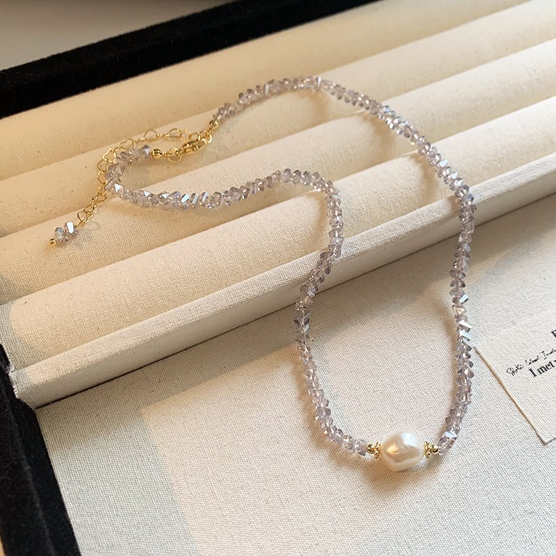 Crystal natural pearl necklace for women, light luxury niche collarbone chain, 2024 new popular high-end necklace accessory