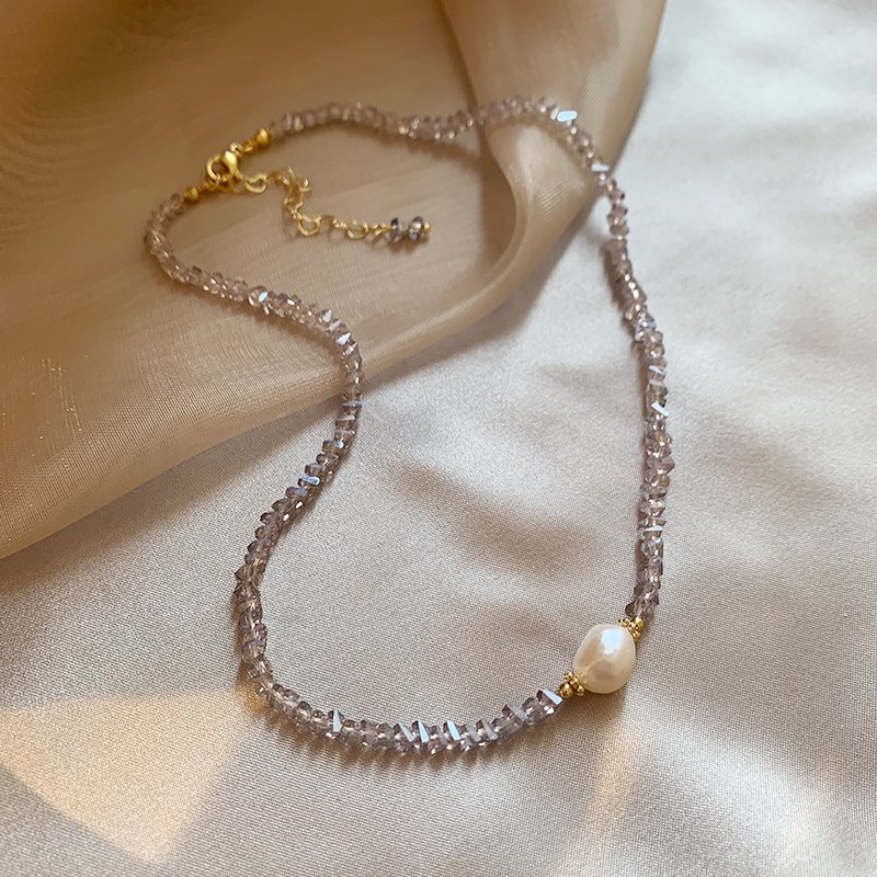 Crystal natural pearl necklace for women, light luxury niche collarbone chain, 2024 new popular high-end necklace accessory