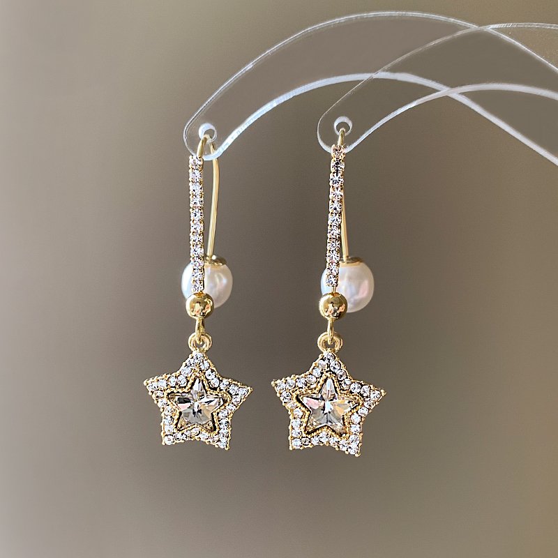 Crystal pentagram earrings for women, light luxury niche earrings, 2024 new popular high-end earrings, unique ear accessories