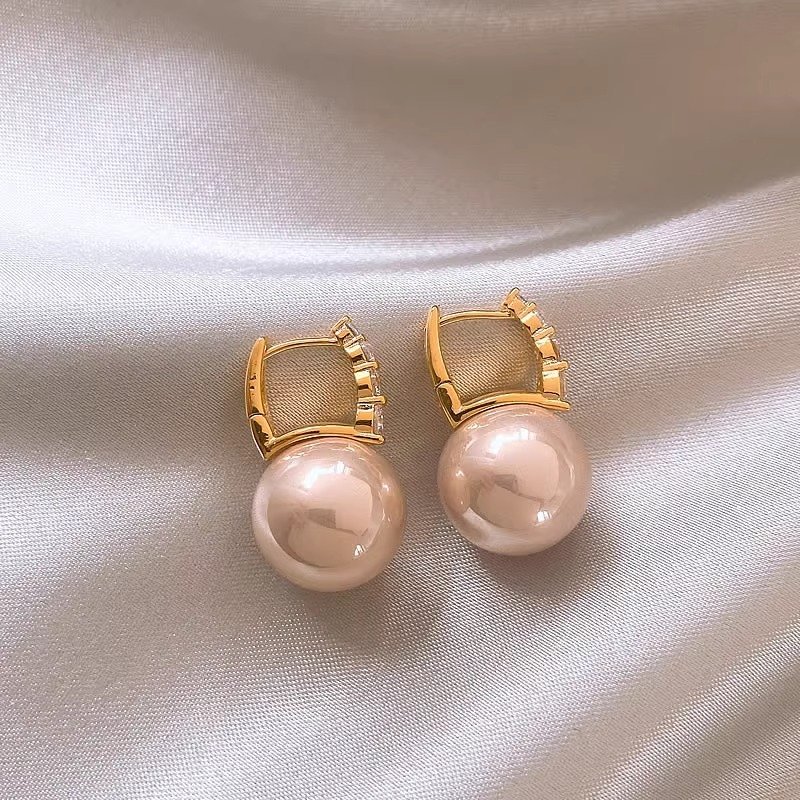 Dilraba's Pink Pearl Earrings for Women, Light Luxury, High End, Elegant and Elegant, Unique French Earrings