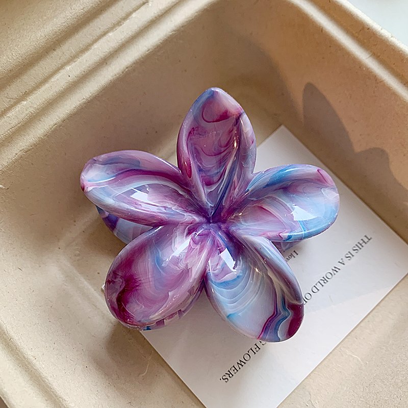 Dopamine Flower Grasp Clip on the Back of Women's Head 2024 New Half zip Shark Clip Hair Accessories Temperament Clip Disc Hair Artifact