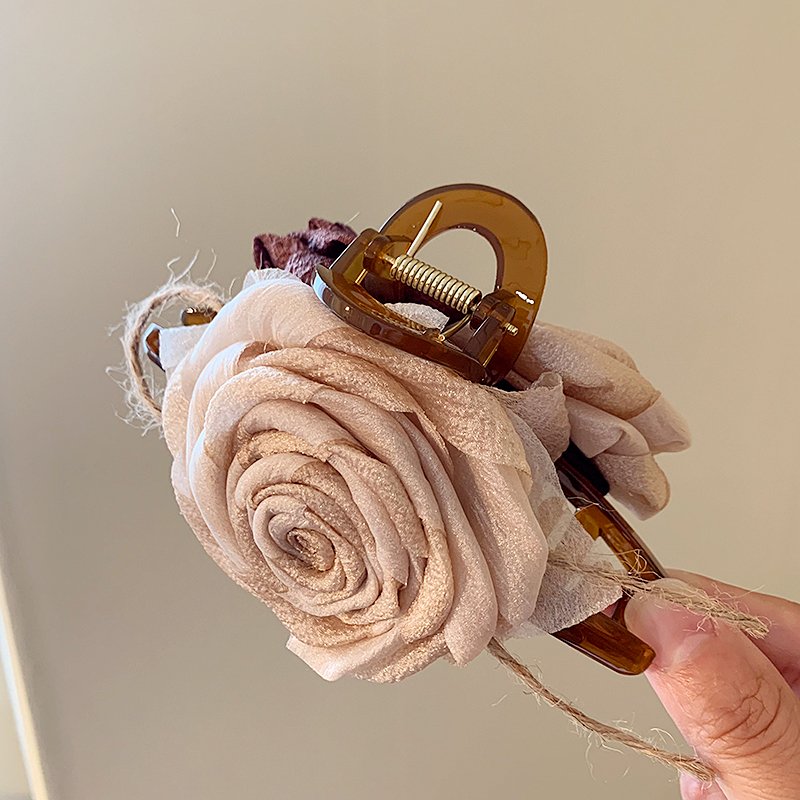 Double sided rose hair clip for women 2024 new model, with a high-end shark clip on the back of the head, a hair accessory, and a hair accessory