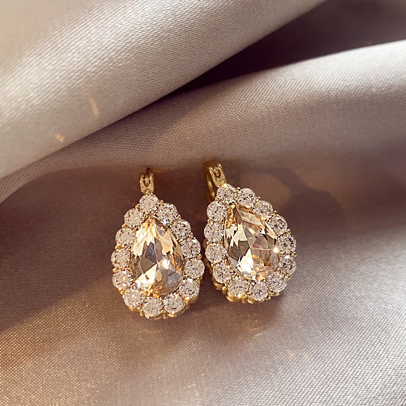 Double sided sparkling zirconium water droplet ear buckle for women 2024 new popular style, high-end fashion earrings, light luxury temperament earrings, earrings