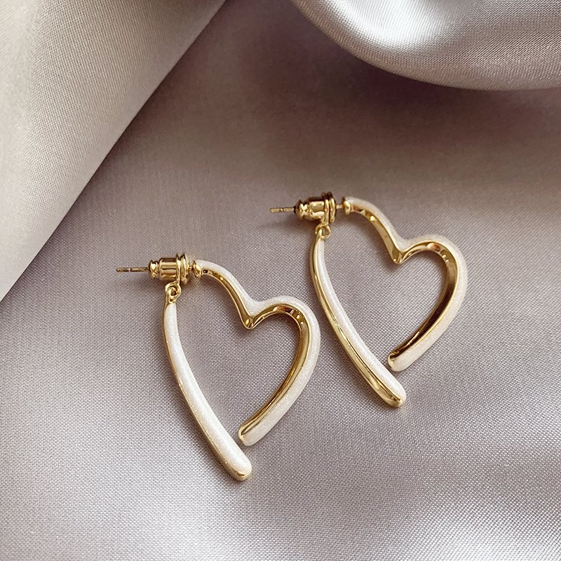 Drip glazed heart-shaped earrings with feminine temperament, light luxury, niche and unique earrings. 2024 new popular high-end and fashionable earrings