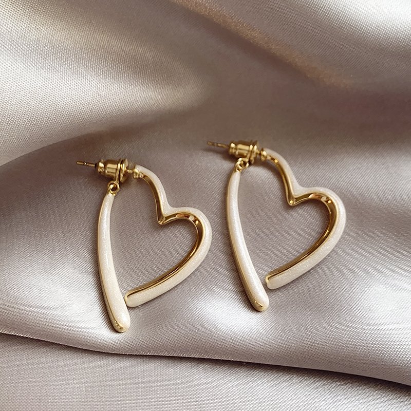 Drip glazed heart-shaped earrings with feminine temperament, light luxury, niche and unique earrings. 2024 new popular high-end and fashionable earrings